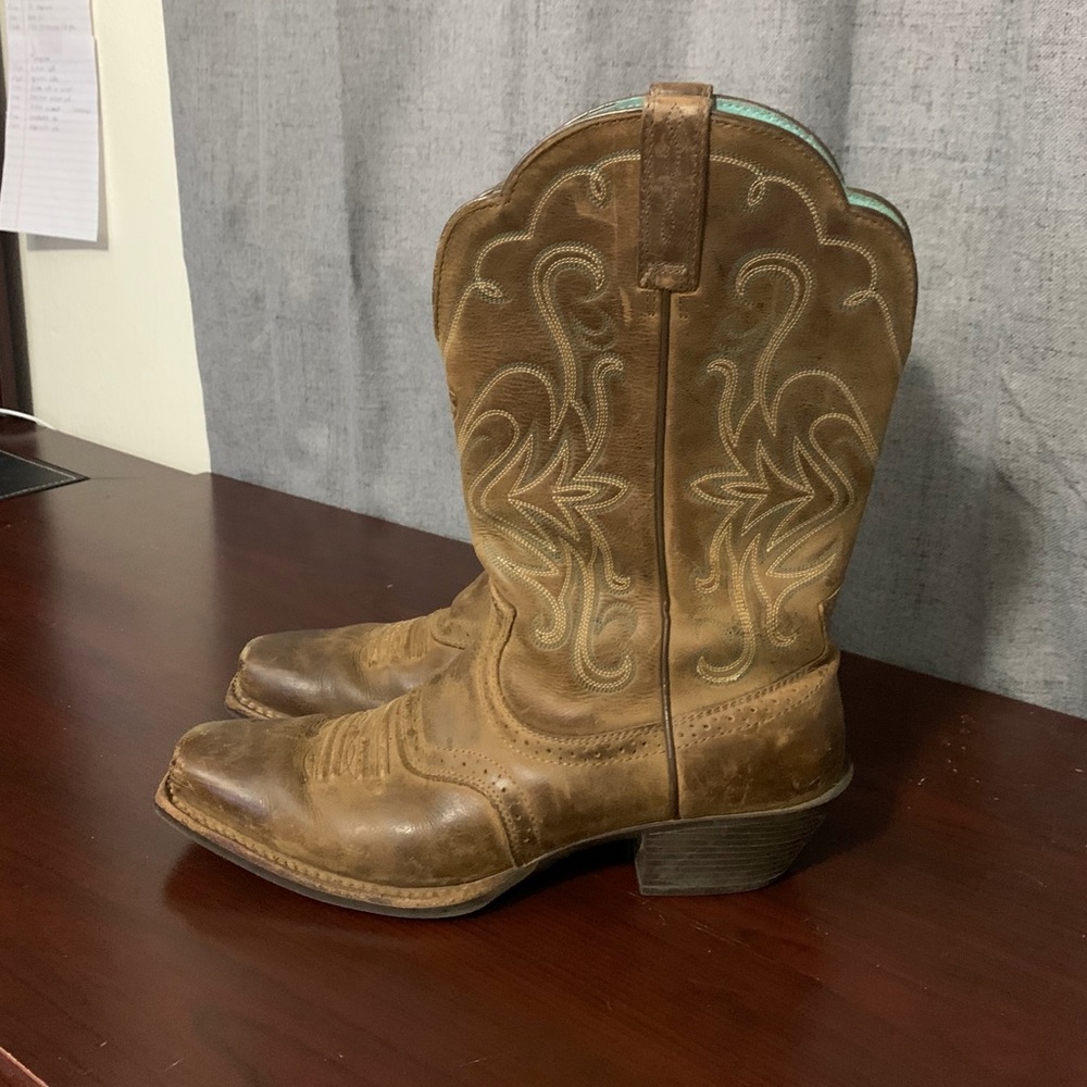 Ariat Boots Sz 9B
